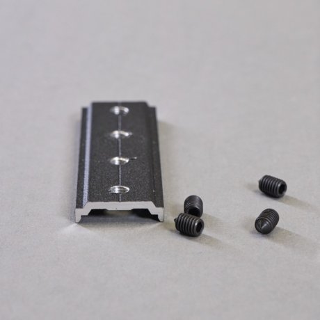 Соединительная планка для магнитного шинопровода Novotech FLUM 135160