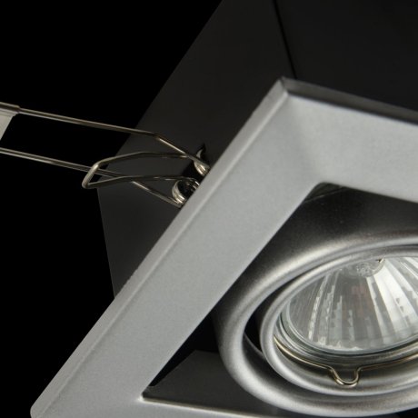 Встраиваемый светильник Maytoni Metal DL008-2-01-S