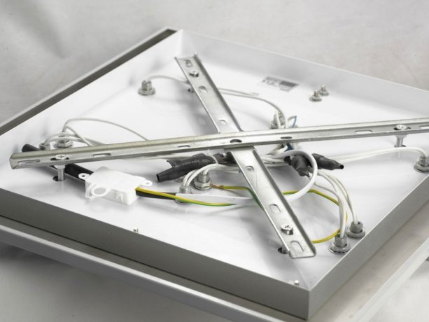 Потолочная люстра Lussole Lariano LSA-5407-09