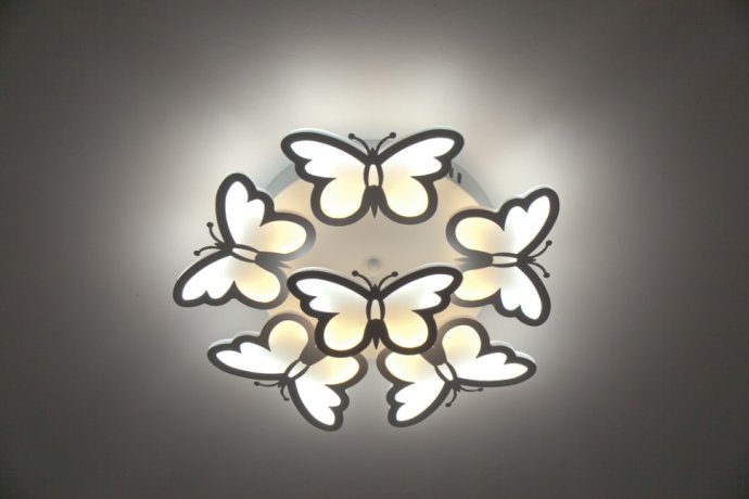 Потолочная диммируемая люстра с пультом ДУ Escada Butterfly 10205/5LED